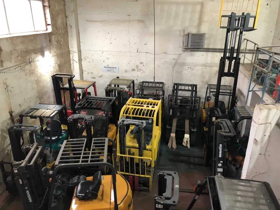 Навантажувач: Послуги з Навантаження, Розвантаження та Переміщення Вантажів. Доступні Ціни!