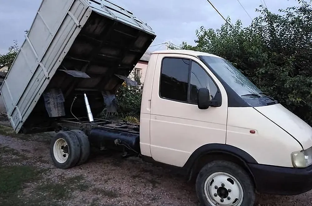 Вивезення будівельного сміття. Пісок, цемент, щебінь, керамзит