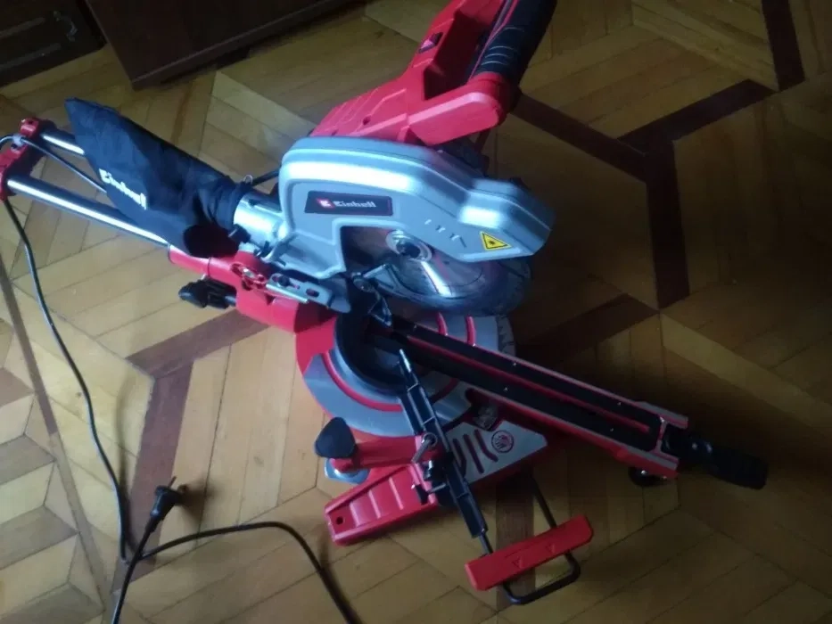 Торцювальна пила, торцювання з протяжкою einhell