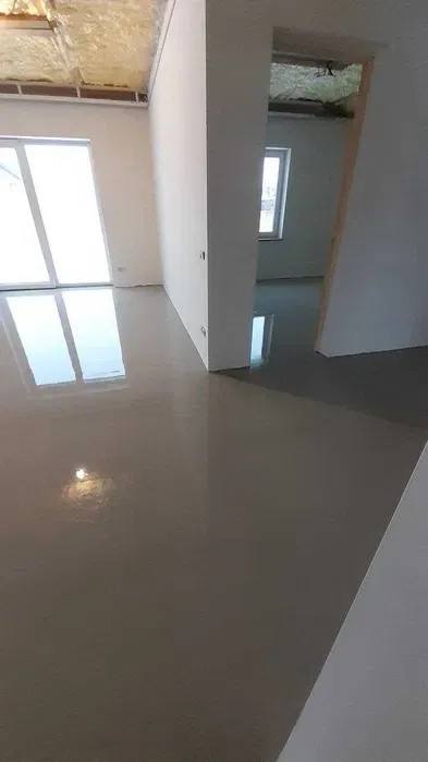 Вирівнювання підлоги . Наливна підлога