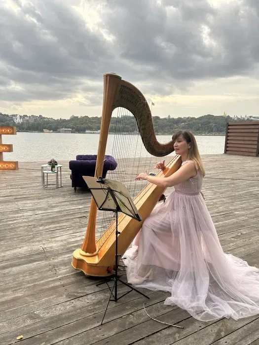 Арфа. арфістка, Музика на весіллі. Дует із роялем, скрипкою, флейтою