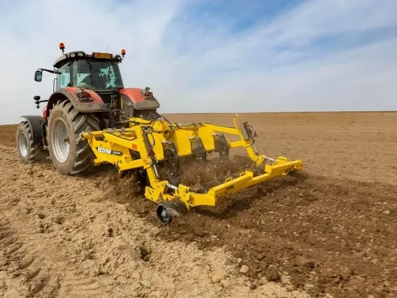 Плуг BEDNAR Terraland TN 3000.