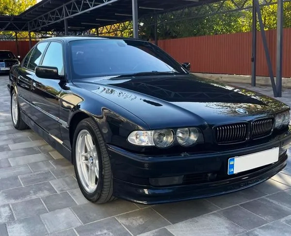 362 Авто BMW 750i E38 чорний 2001 року в Києві