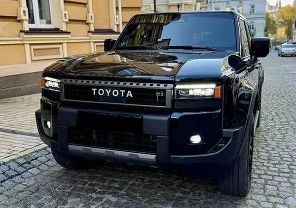 100 Toyota Land Cruiser Prado 250 без водія або з водієм