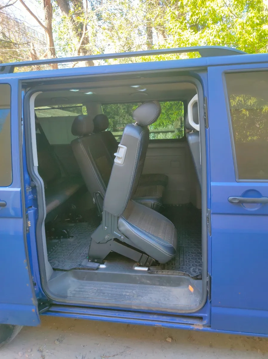 Мікроавтобус на 8 місць з водієм