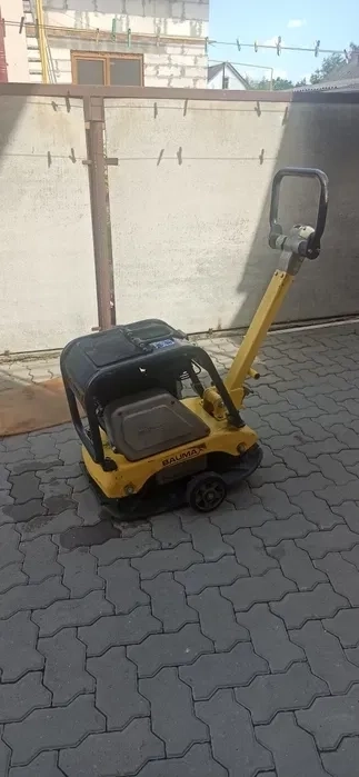 Віброплита BAUMAX