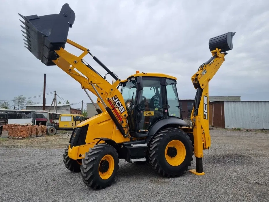 Послуги Екскаватора-Навантажувача. Копання, Планування, Навантаження. Усі Види Земляних Робіт!