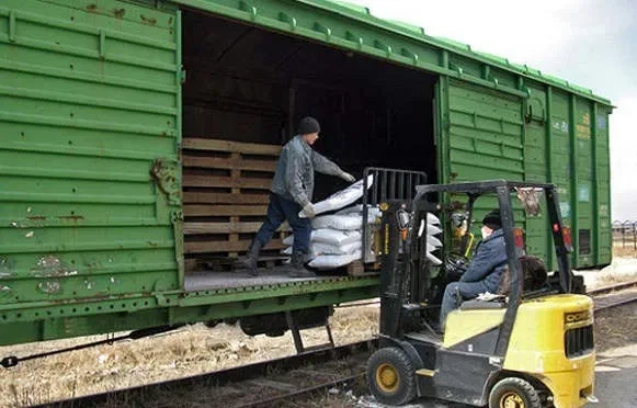 Вантажники, обладнані авто..