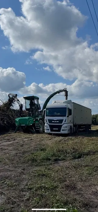 Послуги щеповоза. Перевезення тирси, щепи, сипучих