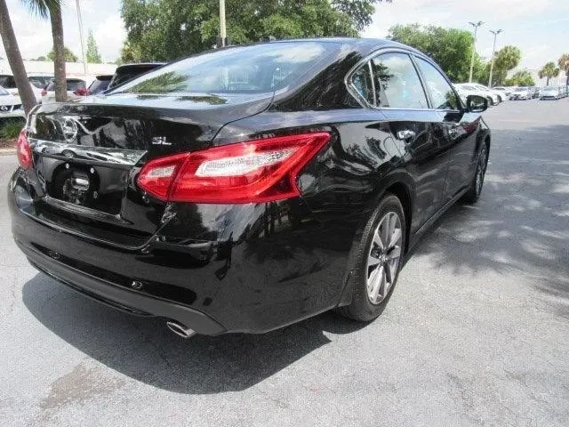 Авто Nissan Altima