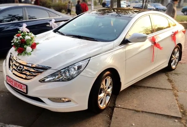 165 Hyundai Sonata біла авто на весілля