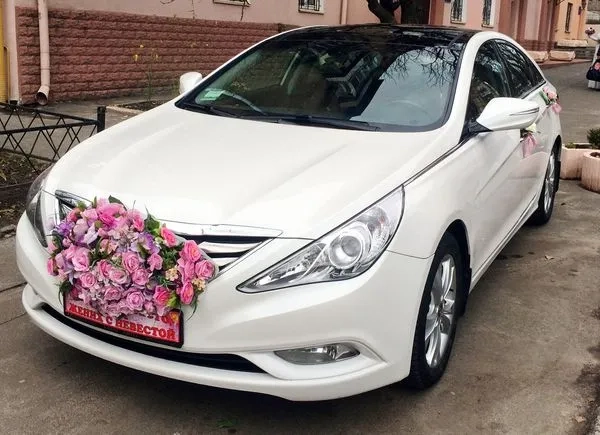 165 Hyundai Sonata біла авто на весілля