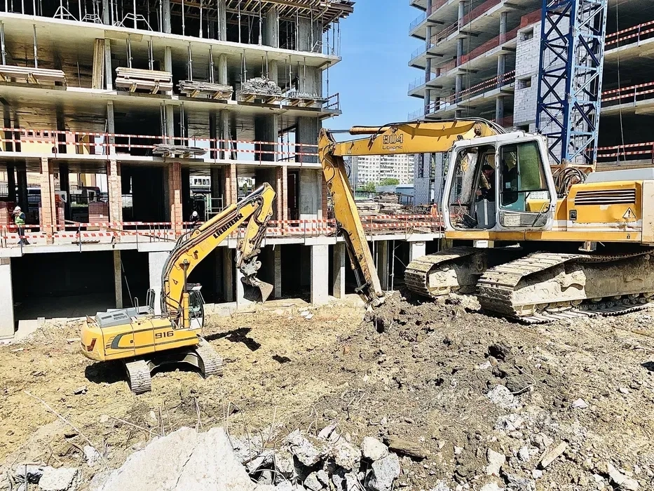 Екскаватор колісний