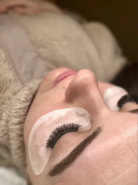 Нарощування вій будь-який об'єм 500грн