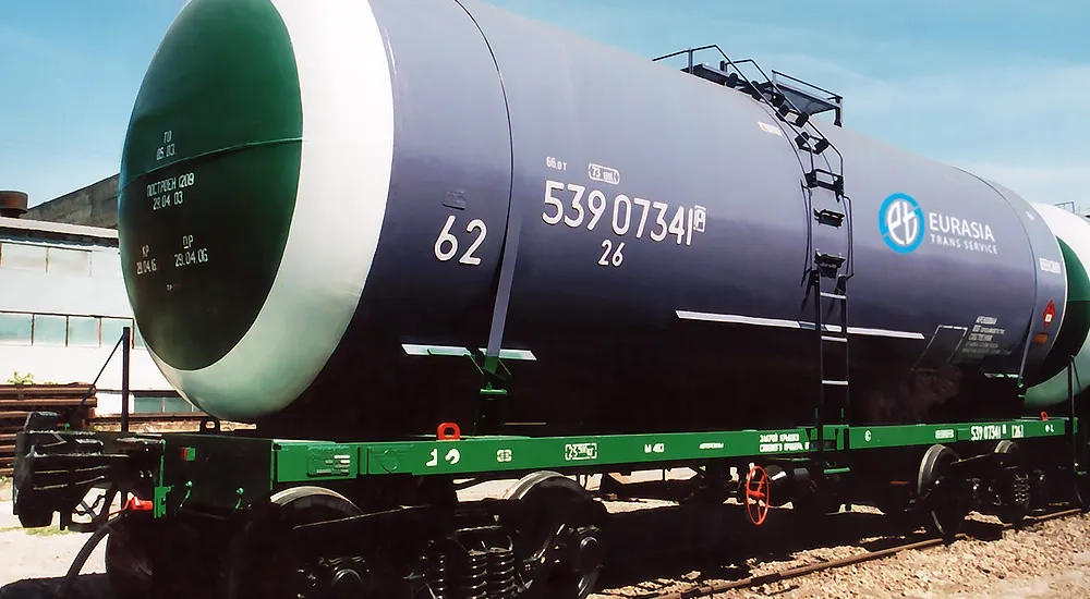 Вагон-цистерна для нафтопродуктів (Світлі та Темні)