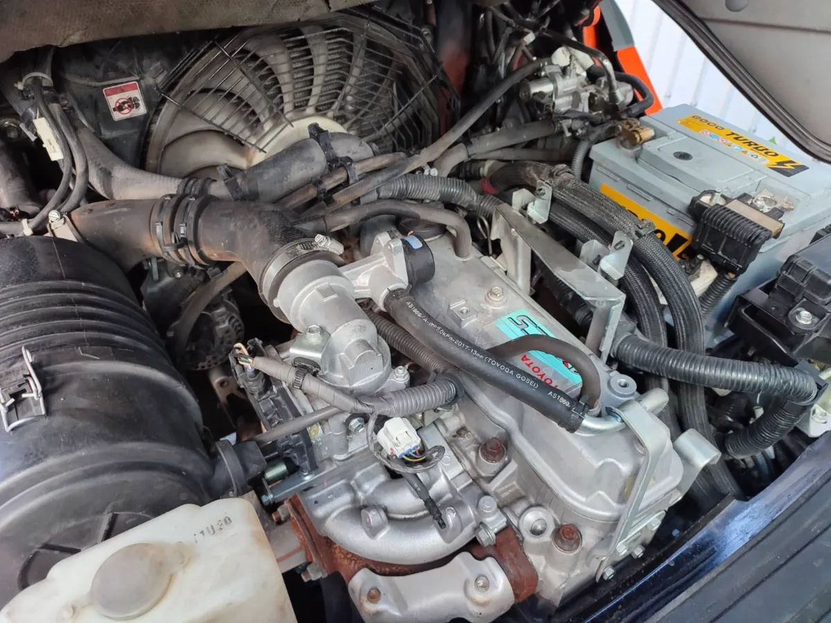 Навантажувач TOYOTA 06-8FG15F