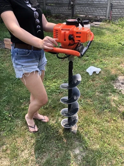 Бур , бензобур , мотобур