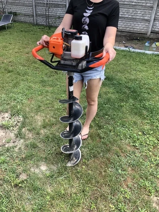 Бур , бензобур , мотобур