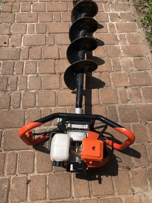 Бур , бензобур , мотобур