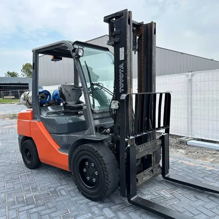 Вилковий навантажувач Toyota 3.5т. 02-8FGJF35