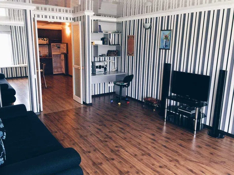 Будинок, окремий поверх