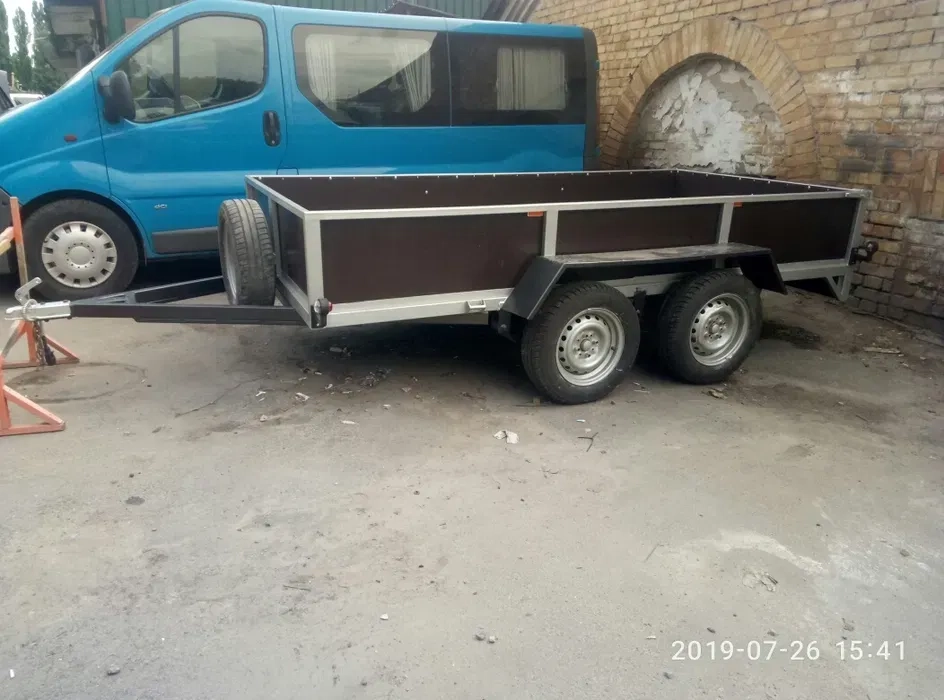 Легкові причепи.