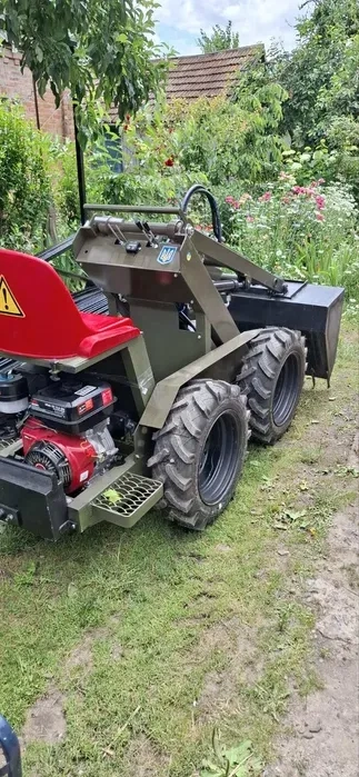 Навантажувач міні