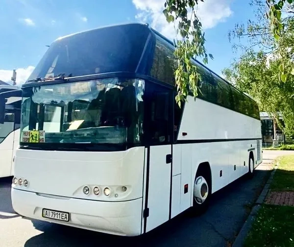 299 Автобус на весілля Neoplan 116H білого кольору в Києві
