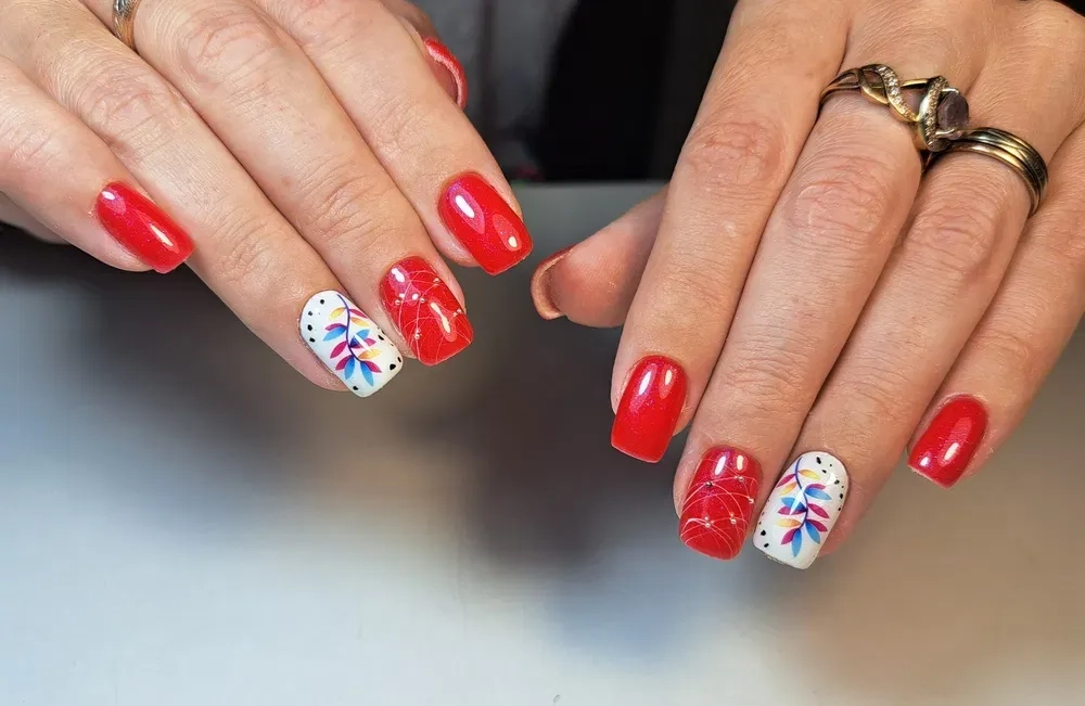 Манікюр Педикюр Дніпро.Лівий берег.Працюю з відключеннями світла