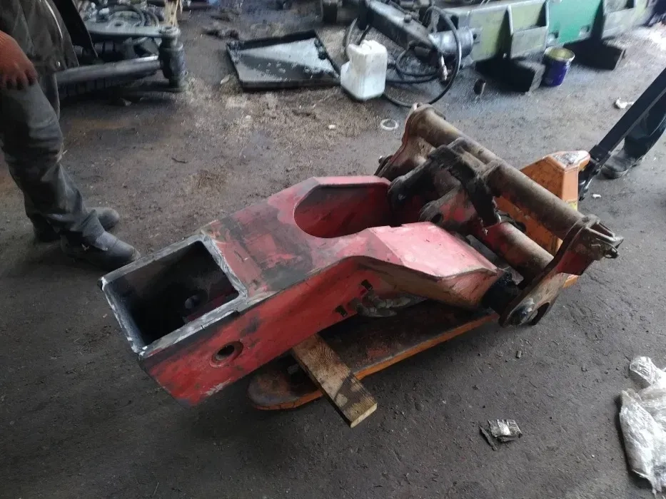 Ремонт стріл екскаваторів, маніпуляторів, навантажувачів