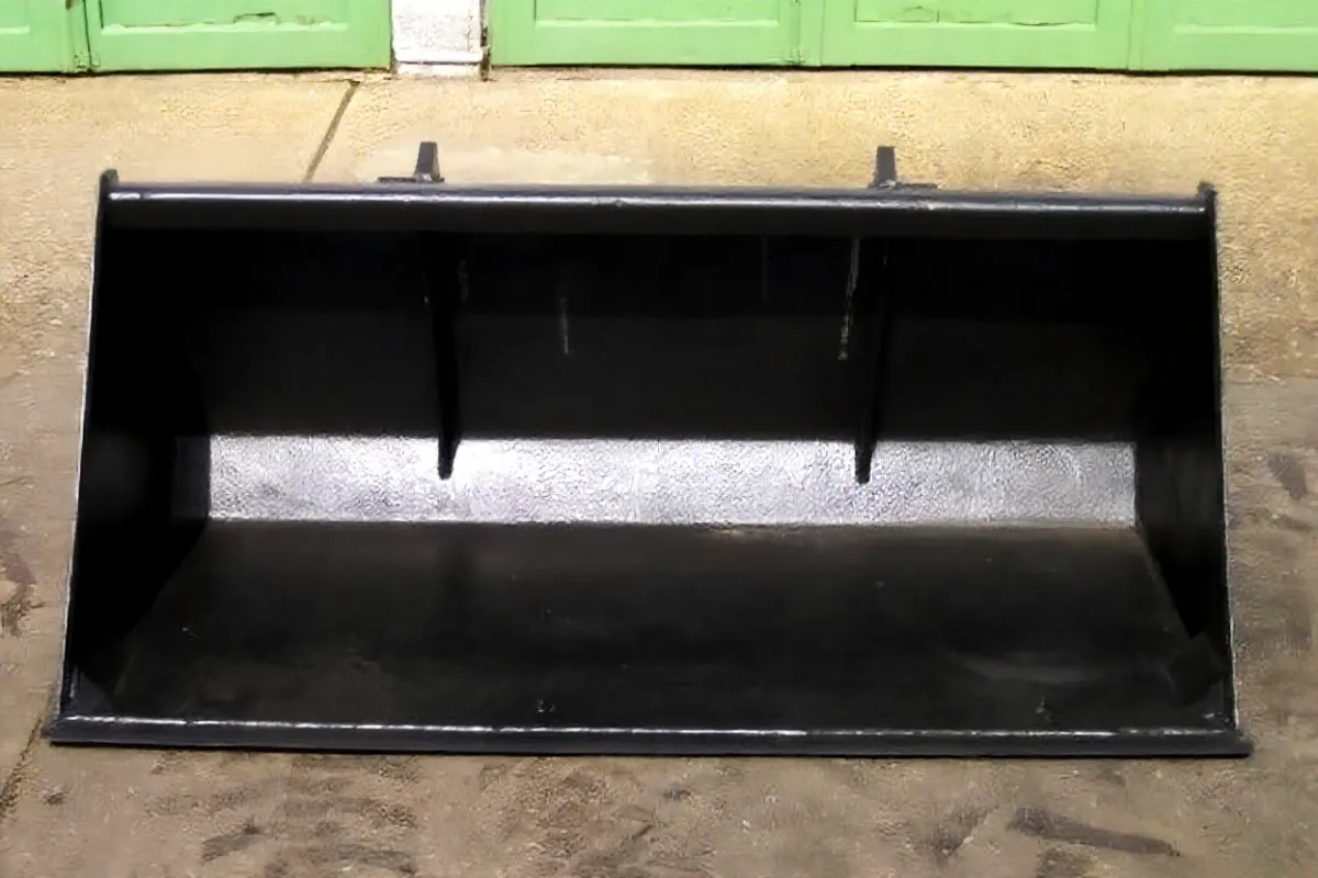 Низькопрофільний ківш для міні-навантажувача