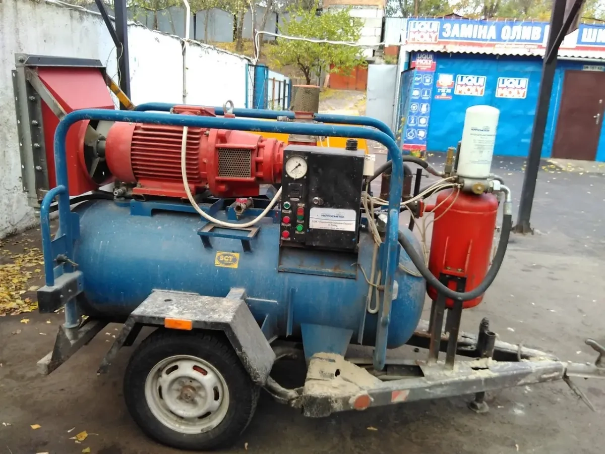 Електричний компресор ВВПЕ 3,5 з відбійними молотками 2 шт.+шланги 2*50