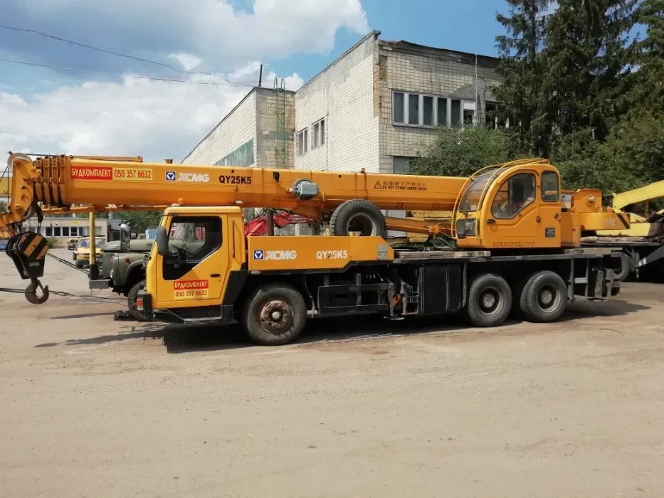 Послуги Автокрана QY25K5 (25 тонн). Стріла 38 метрів. Надійна Техніка для Будівництва!