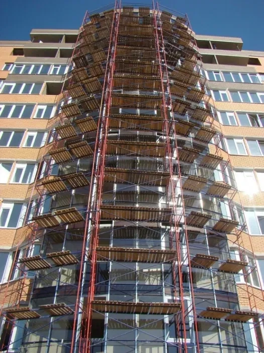 Монтаж будівельних риштувань. Сборка лесов. Строительные леса