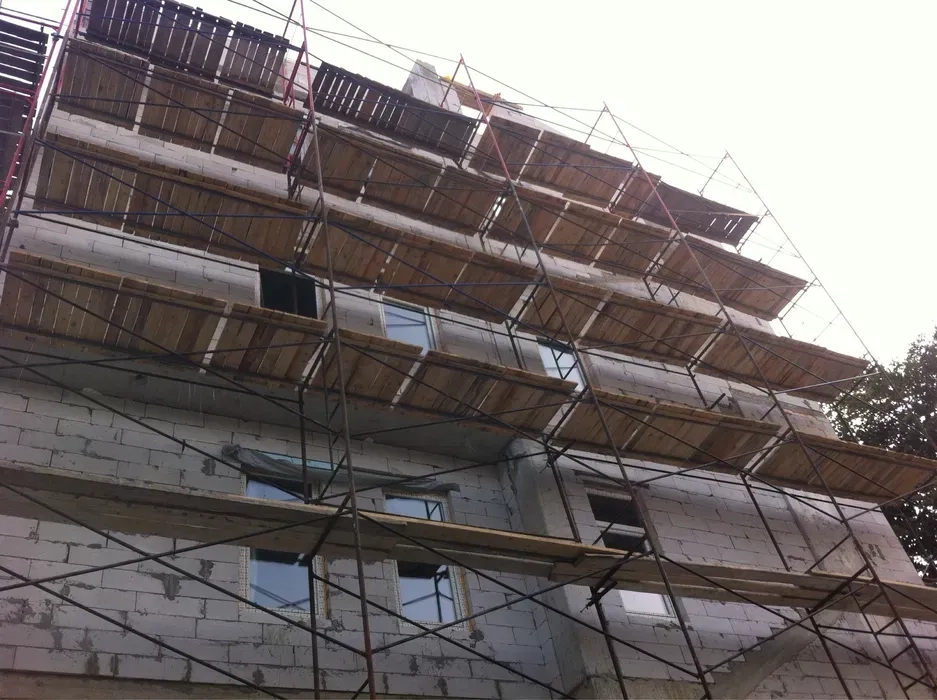 Монтаж будівельних риштувань. Сборка лесов. Строительные леса