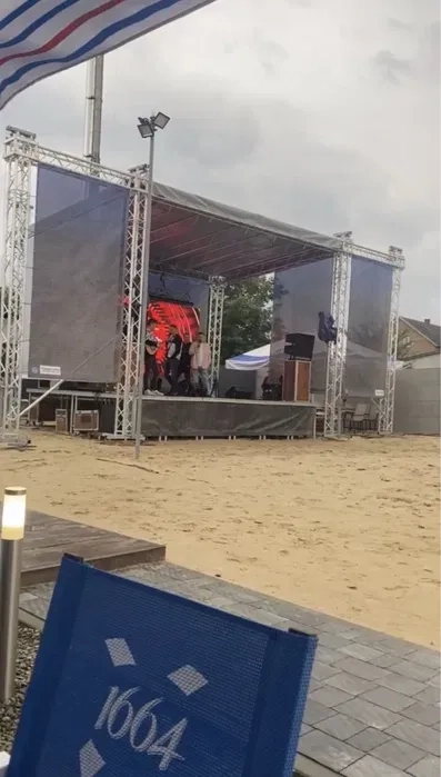 Сцена, подіум