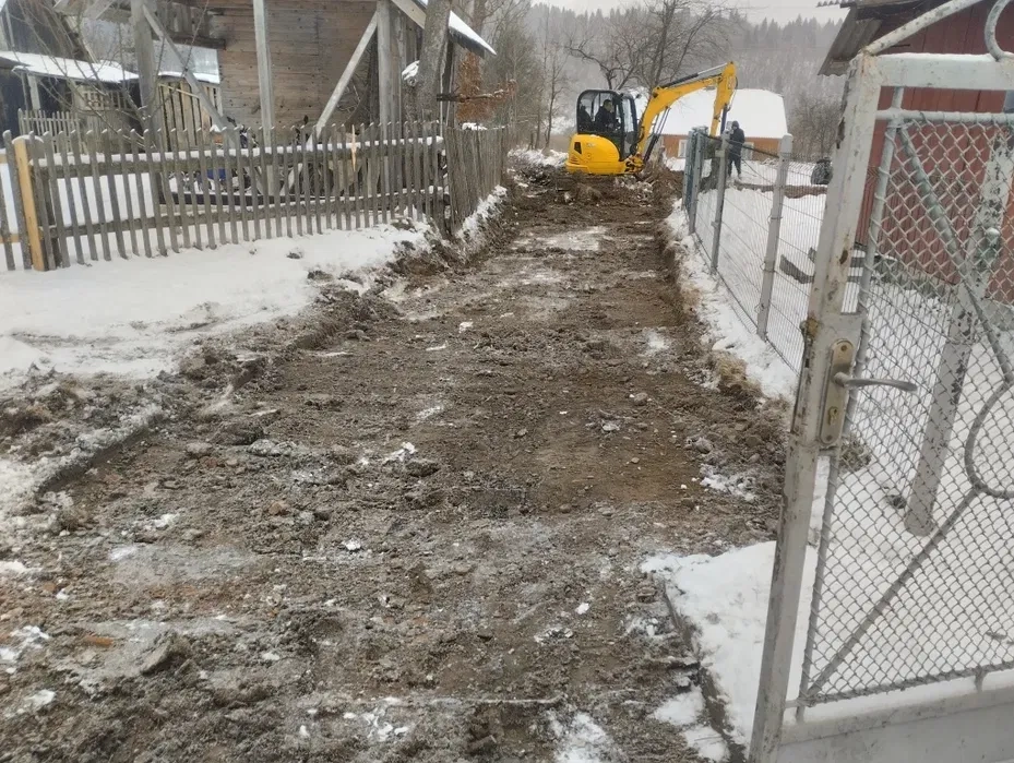 Надаємо послуги міні екскаватора. Міні екскаваторів від3 до 6 тон