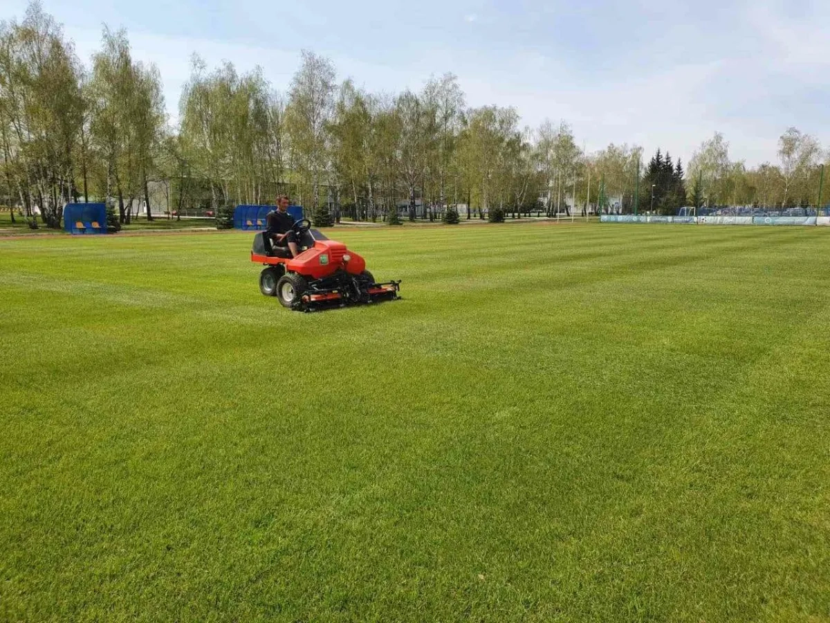 Самохідна барабанна газонокосарка JACOBSEN Tri-King 1900D