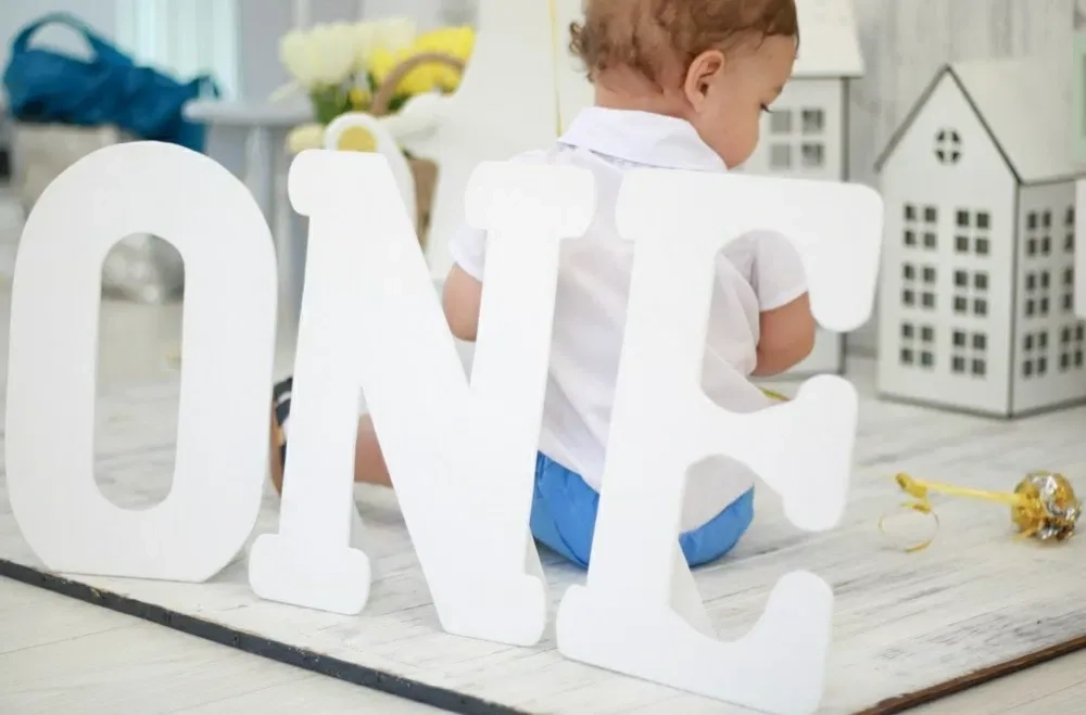 Декор для фотозони стільчик-трон дитячий