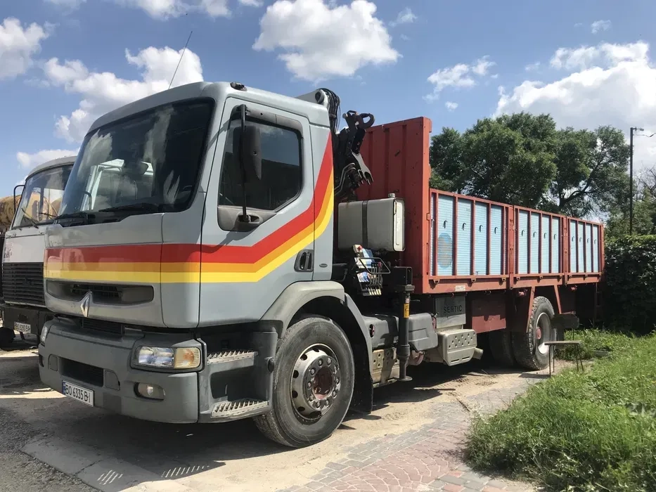 Самоскид  RENAULT 
