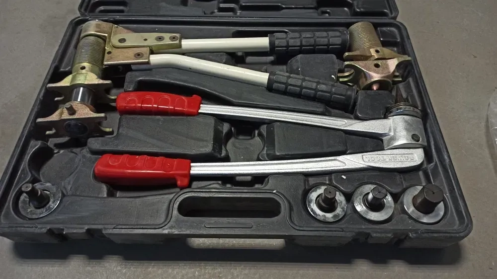 Прес rehau (пресу для труб)