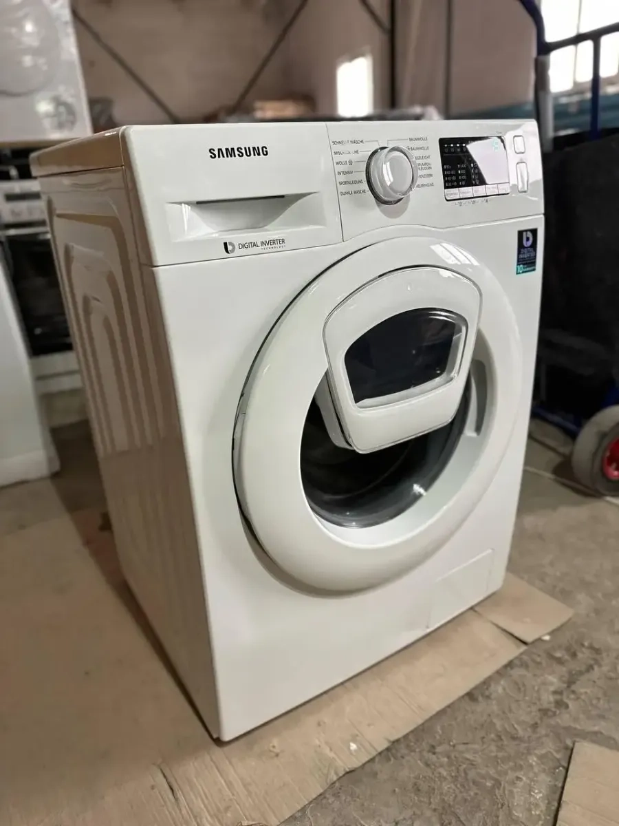 Пральна машина Samsung (білого кольору)