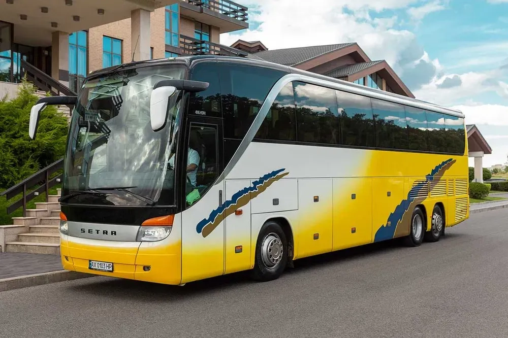 Замовлення автобусів та мікроавтобусів у Харкові