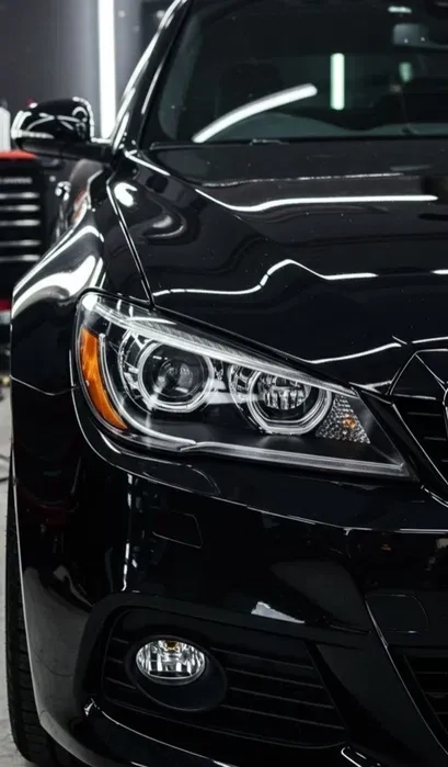 Полірування фар для авто. Відновлення прозорості та вигляду.