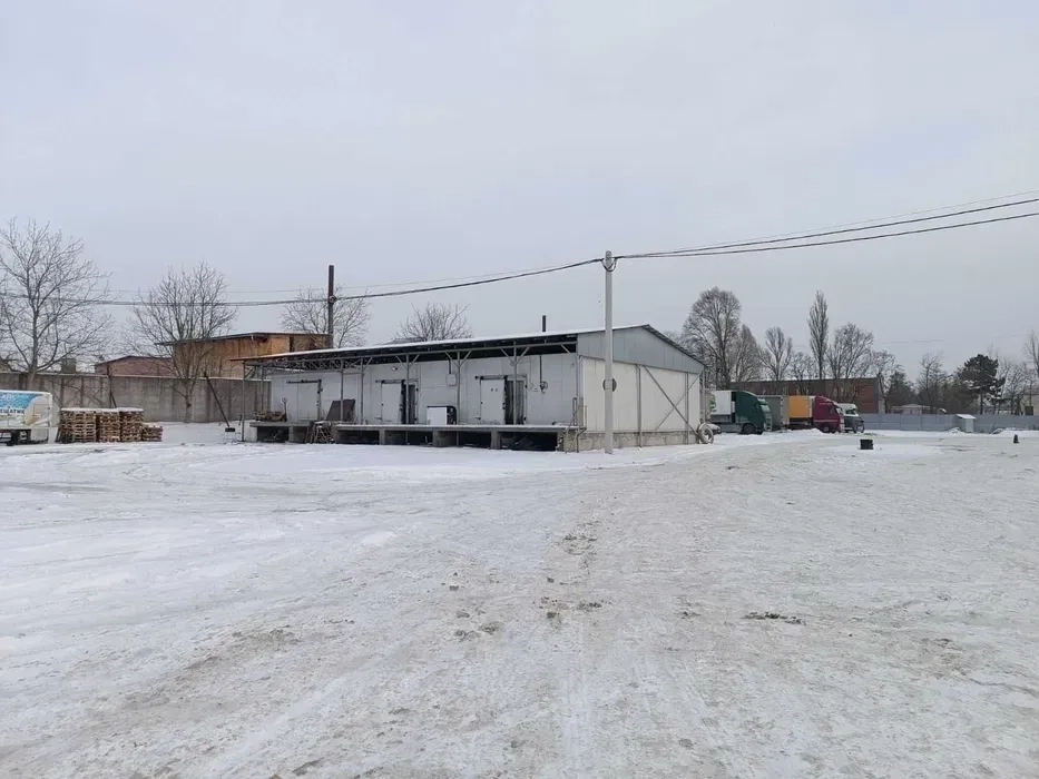 Комерційний морозильний склад (можливі стоянка, сухі склади)