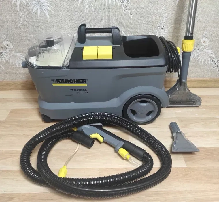 Миючий пилосос Karcher puzzi 10/1 хімчистка
