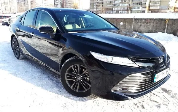 150 Toyota Camry V70 чорна замовити авто на весілля