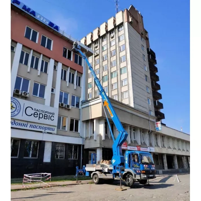 Автовишка 30м Mercedes-Benz Atego телескоп-лікоть