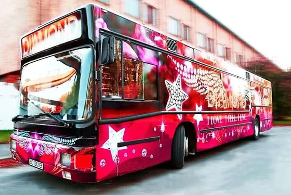 369 Party Bus Diamond Party Bus на день народження