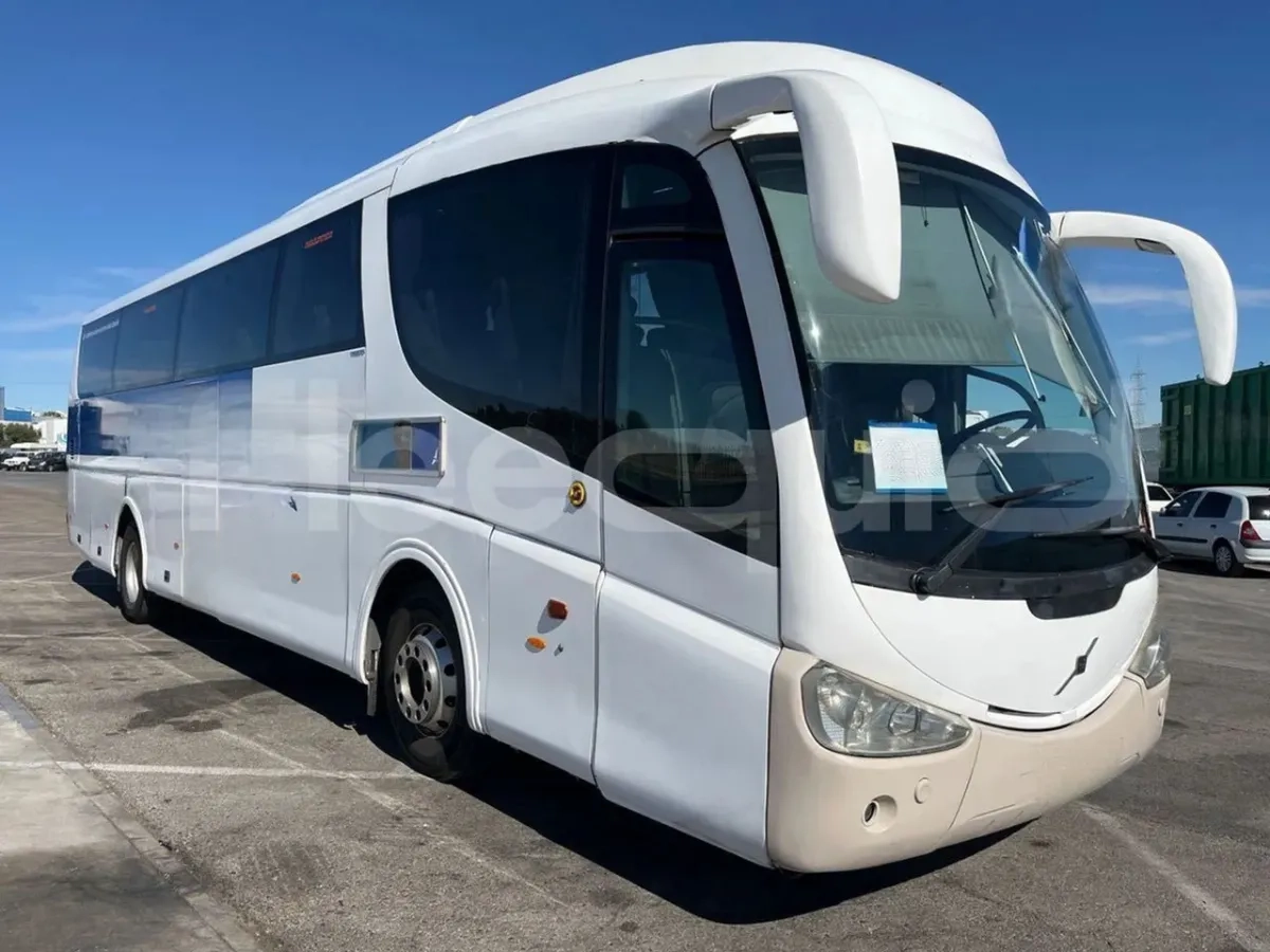 Автобус Volvo B10 на 50 місць. Комфортабельний!